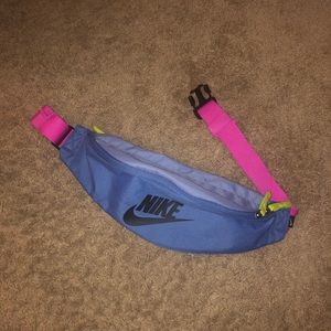 Nike Fanny Pack💜